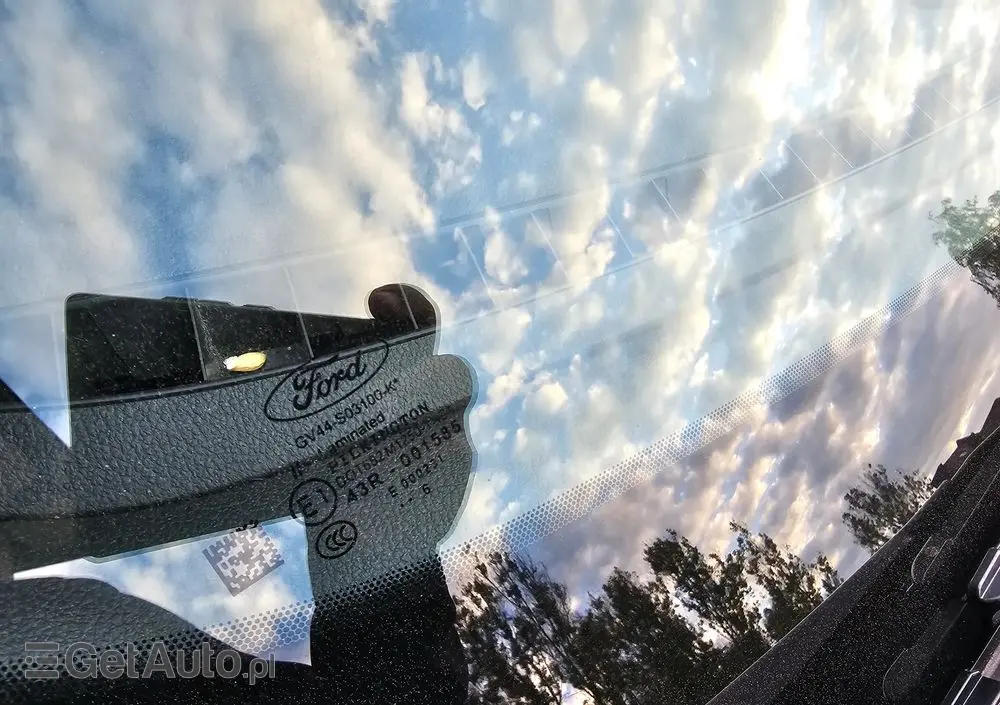 FORD Kuga 1.5 EcoBoost 2x4 SYNC