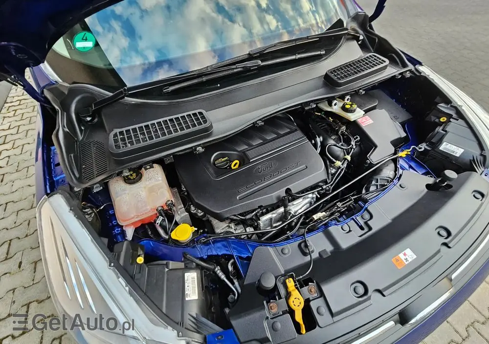 FORD Kuga 1.5 EcoBoost 2x4 SYNC