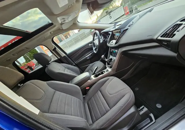 FORD Kuga 1.5 EcoBoost 2x4 SYNC