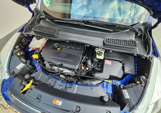 FORD Kuga 1.5 EcoBoost 2x4 SYNC