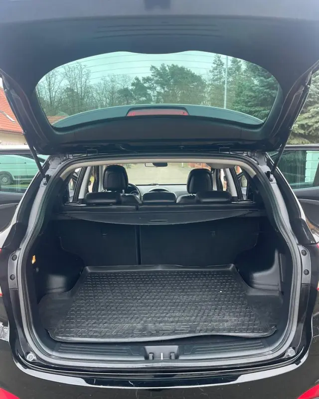 HYUNDAI Ix35 2.0 4WD Premium