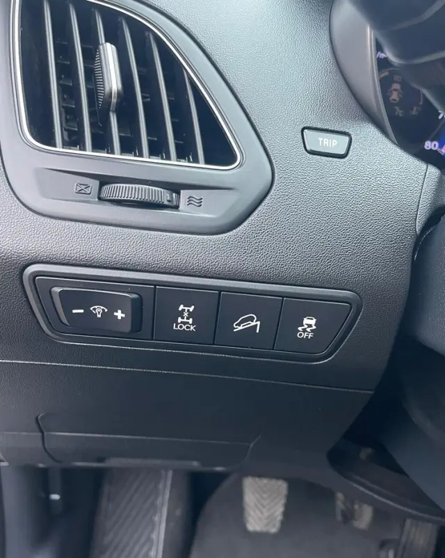 HYUNDAI Ix35 2.0 4WD Premium