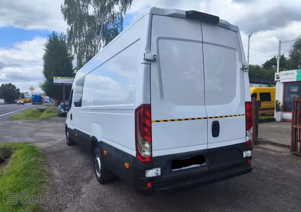 IVECO Daily maxi brygadówka 7 osób 