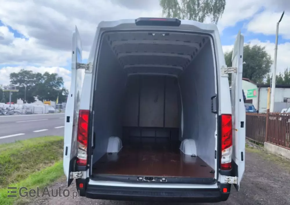 IVECO Daily maxi brygadówka 7 osób 
