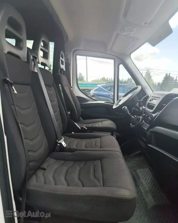 IVECO Daily maxi brygadówka 7 osób 