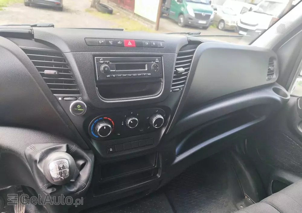 IVECO Daily maxi brygadówka 7 osób 