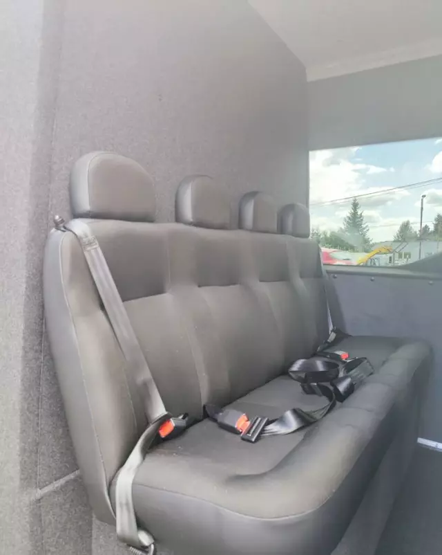 IVECO Daily maxi brygadówka 7 osób 