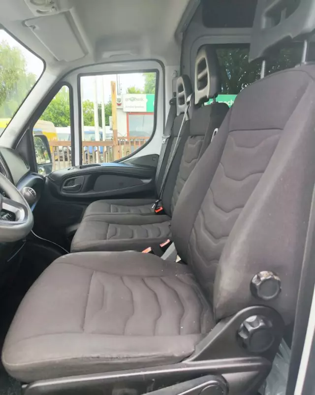 IVECO Daily maxi brygadówka 7 osób 