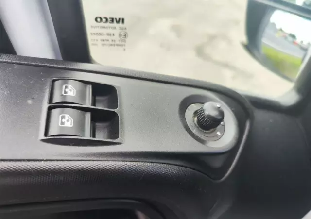 IVECO Daily maxi brygadówka 7 osób 