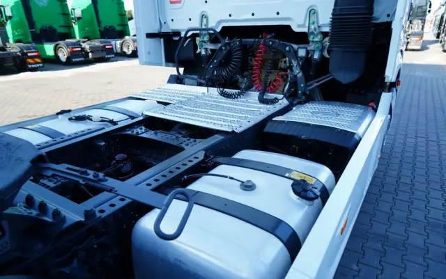 MERCEDES-BENZ ACTROS L 1851 / GIGA SPACE / RETARDER / 2022 R 