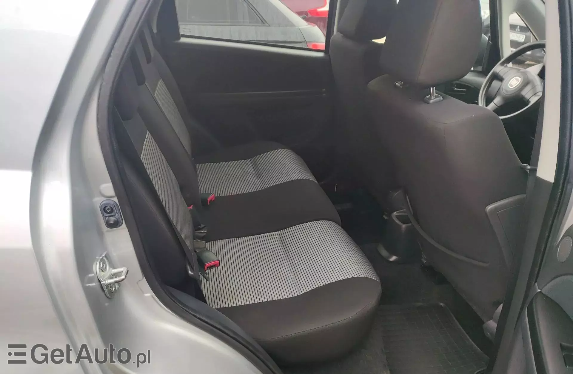 FIAT Sedici 1.6 i 16V (107 KM)