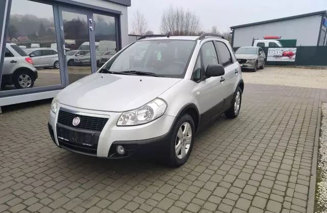 FIAT Sedici 1.6 i 16V (107 KM)
