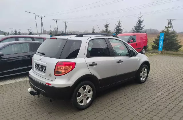 FIAT Sedici 1.6 i 16V (107 KM)