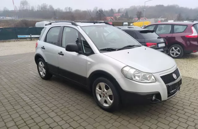 FIAT Sedici 1.6 i 16V (107 KM)
