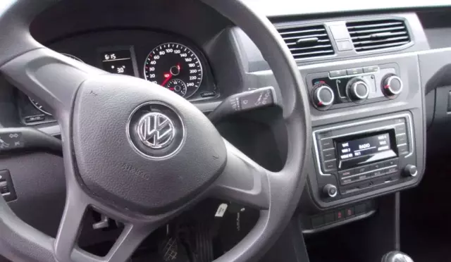 VOLKSWAGEN Caddy 