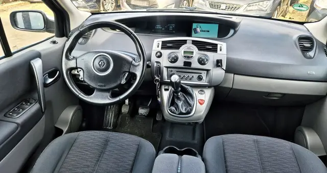 RENAULT Grand Scenic 2.0 16V Privilege