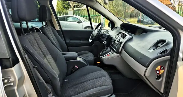 RENAULT Grand Scenic 2.0 16V Privilege