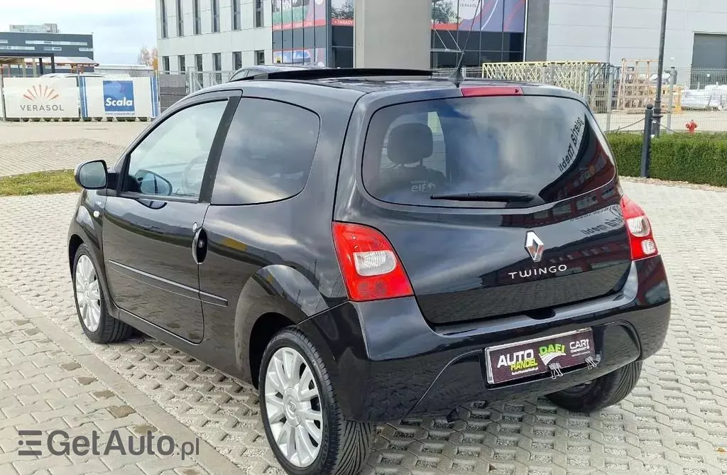 RENAULT Twingo 