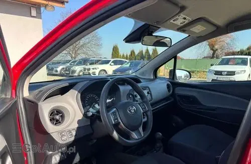 TOYOTA Yaris 