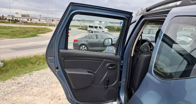 DACIA Duster 1.6 16V 4x2 Laureate