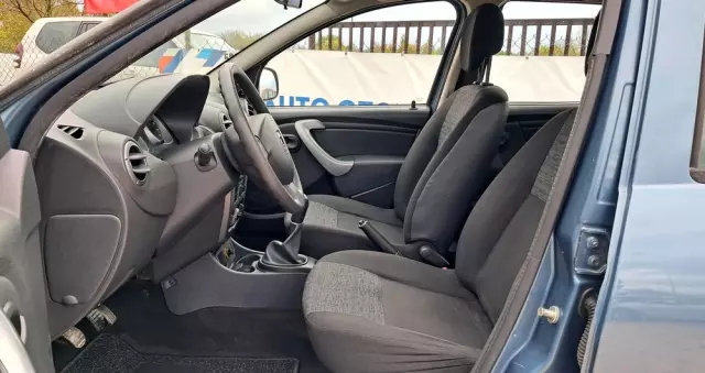 DACIA Duster 1.6 16V 4x2 Laureate