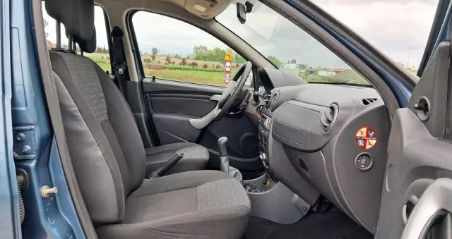 DACIA Duster 1.6 16V 4x2 Laureate