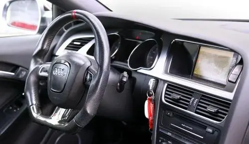 AUDI S5 