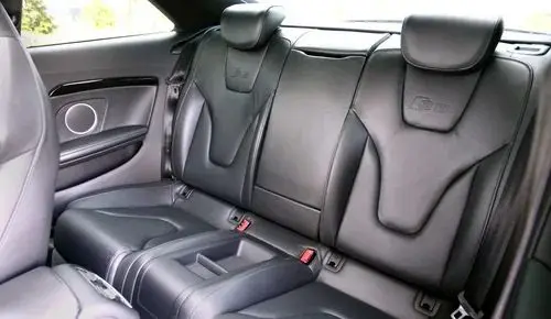 AUDI S5 