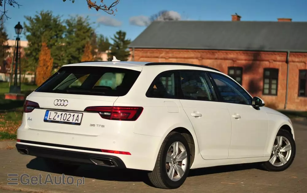 AUDI A4 35 TFSI S tronic