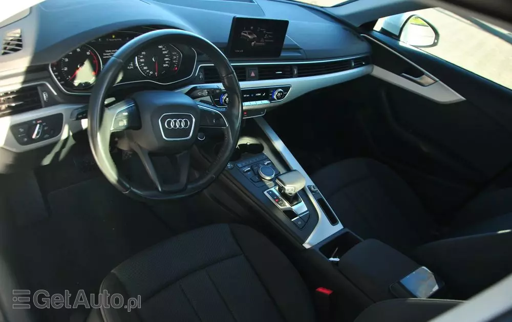 AUDI A4 35 TFSI S tronic