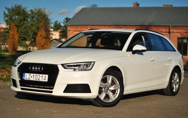 AUDI A4 35 TFSI S tronic