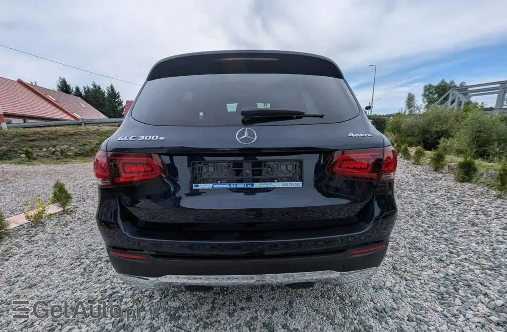 MERCEDES-BENZ GLC 