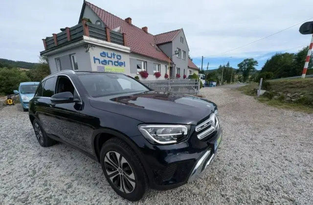 MERCEDES-BENZ GLC 
