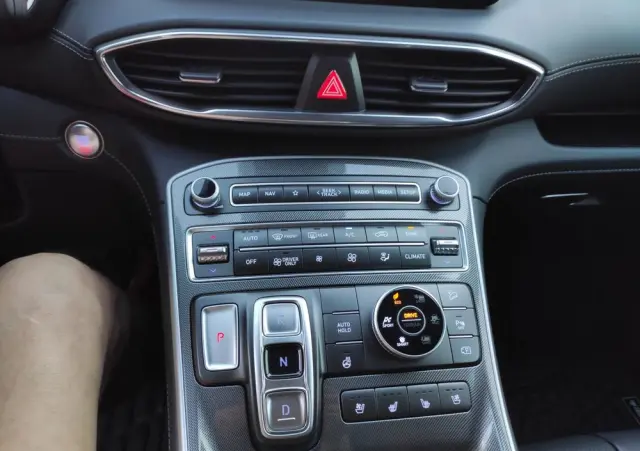 HYUNDAI Santa Fe 1.6 T-GDI HEV Platinum 4WD