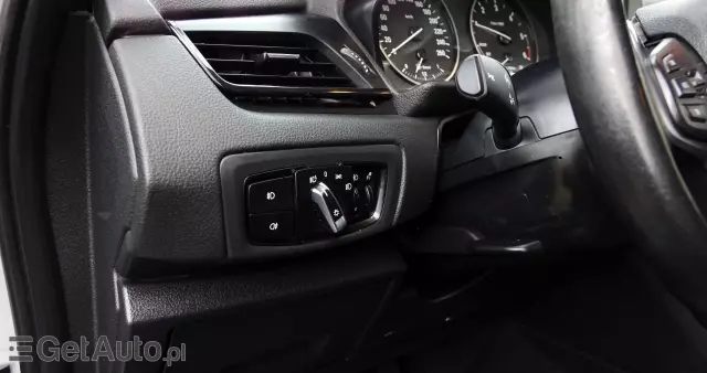 BMW Seria 2 218d Active Tourer Advantage