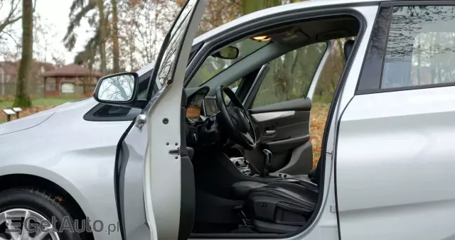 BMW Seria 2 218d Active Tourer Advantage
