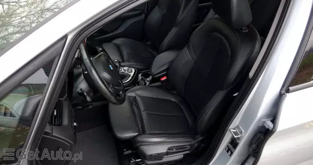 BMW Seria 2 218d Active Tourer Advantage