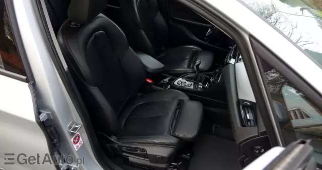 BMW Seria 2 218d Active Tourer Advantage