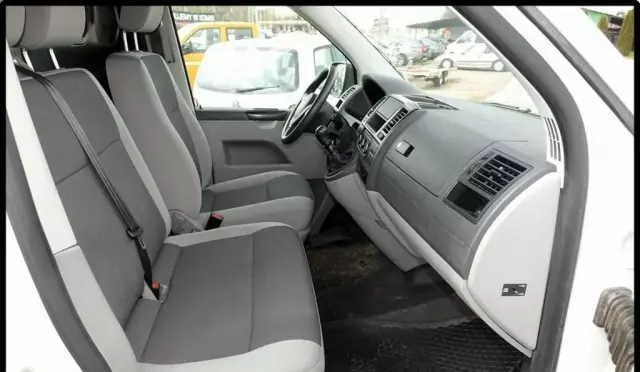 VOLKSWAGEN TRANSPORTER 