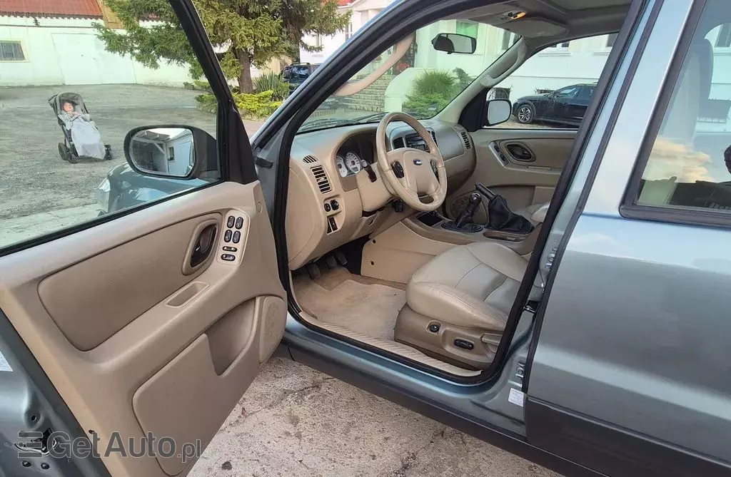 FORD Maverick 2.3 i 16V AWD (150 KM)