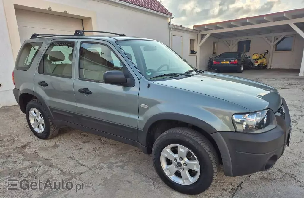 FORD Maverick 2.3 i 16V AWD (150 KM)