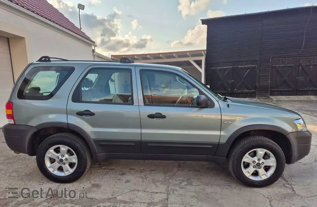 FORD Maverick 2.3 i 16V AWD (150 KM)