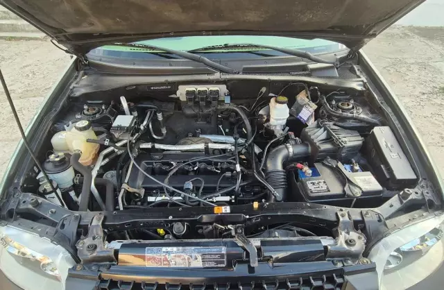 FORD Maverick 2.3 i 16V AWD (150 KM)