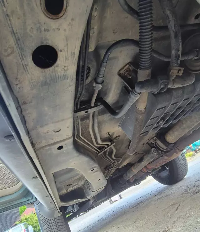 FORD Maverick 2.3 i 16V AWD (150 KM)