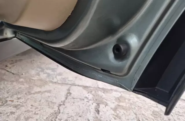 FORD Maverick 2.3 i 16V AWD (150 KM)