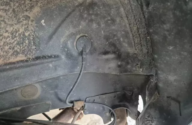 FORD Maverick 2.3 i 16V AWD (150 KM)