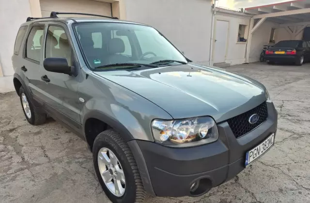 FORD Maverick 2.3 i 16V AWD (150 KM)