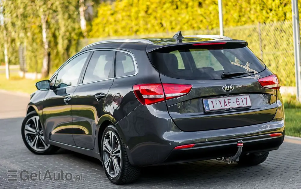KIA Ceed 1.6 CRDi 136 ISG Platinum Edition