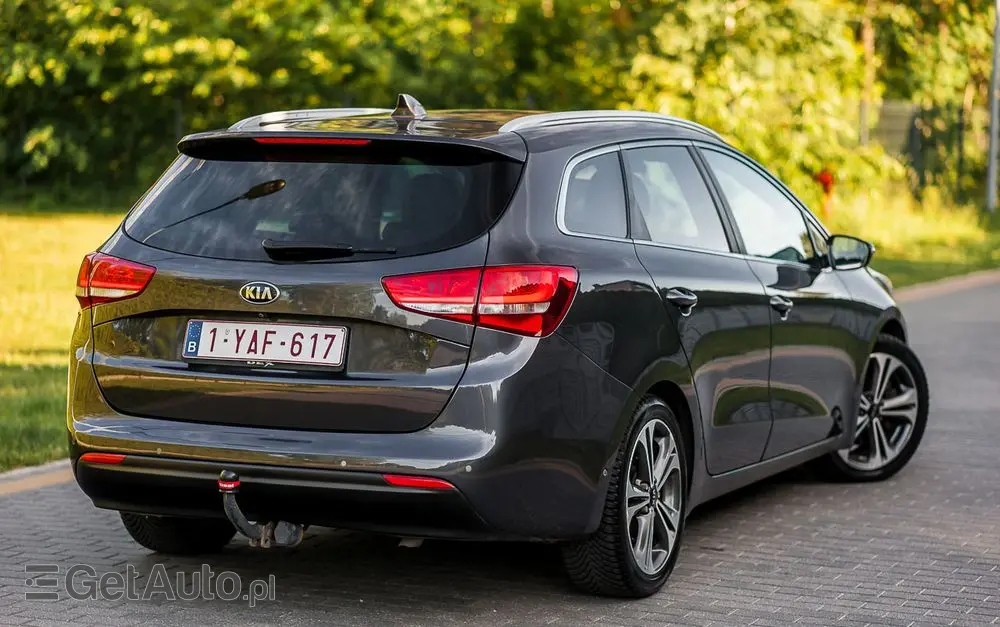 KIA Ceed 1.6 CRDi 136 ISG Platinum Edition