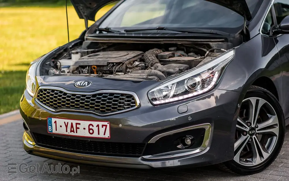 KIA Ceed 1.6 CRDi 136 ISG Platinum Edition
